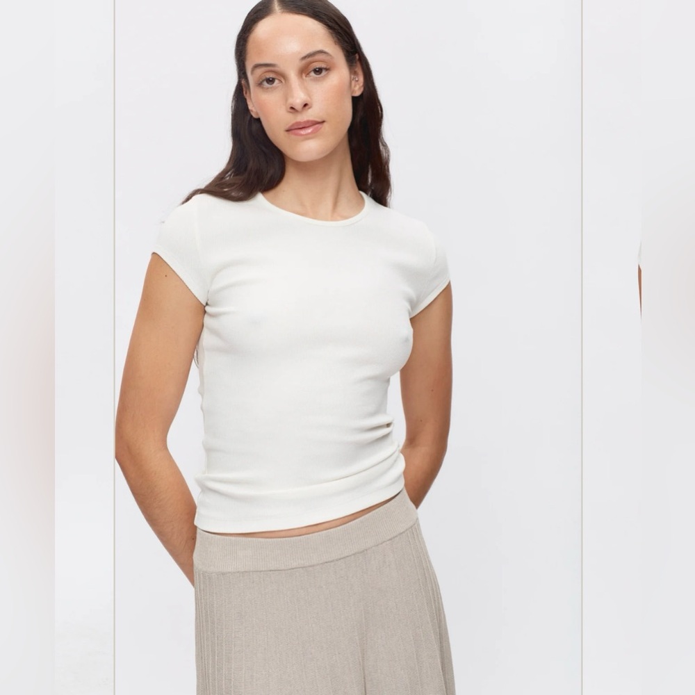 KOTN Women’s 90’s Tee